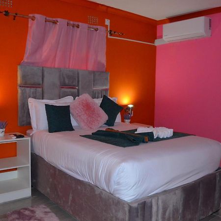 Chobe Kulotu Guest House Kasane Ngoại thất bức ảnh