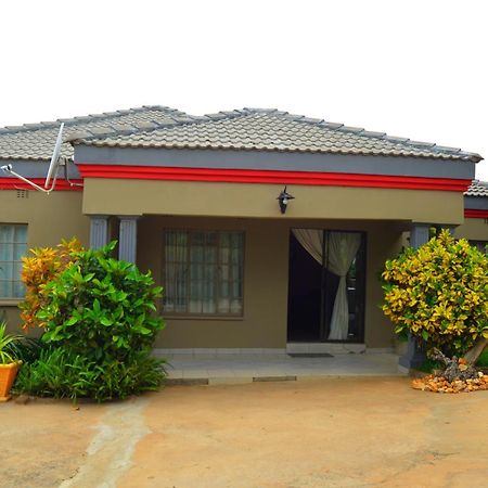 Chobe Kulotu Guest House Kasane Ngoại thất bức ảnh