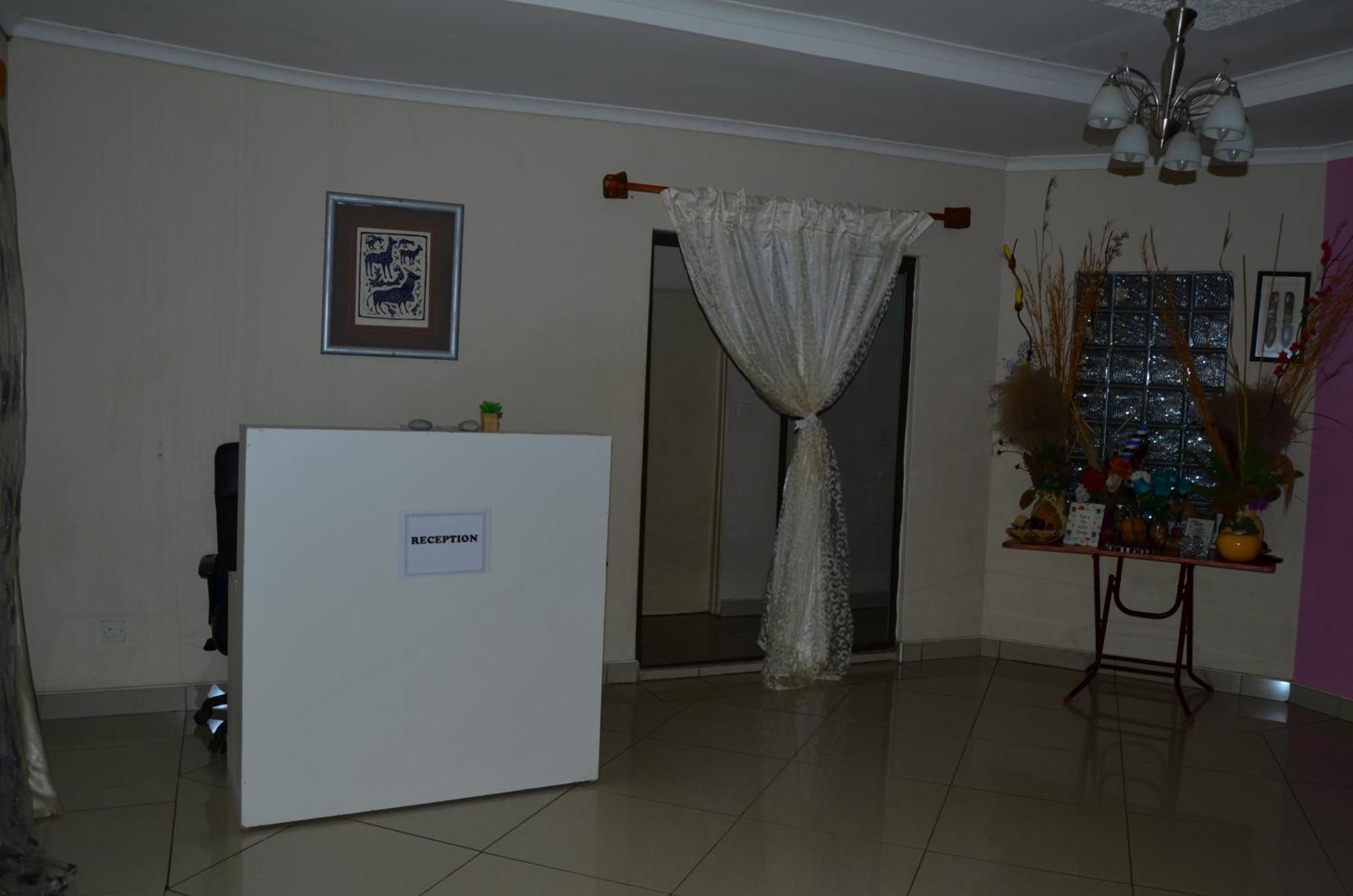 Chobe Kulotu Guest House Kasane Ngoại thất bức ảnh