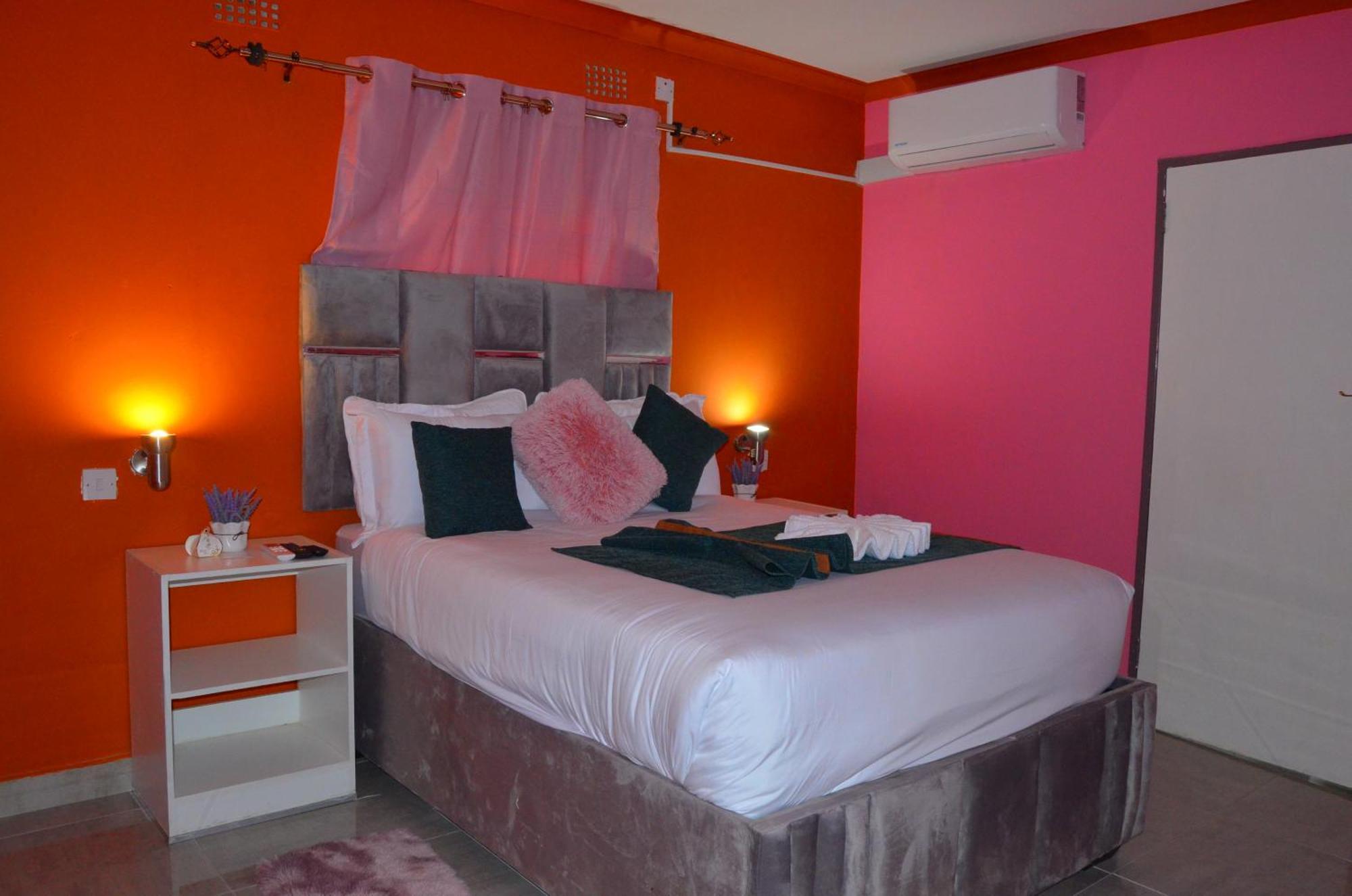 Chobe Kulotu Guest House Kasane Ngoại thất bức ảnh